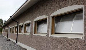 Grohnin maatila ikkunat